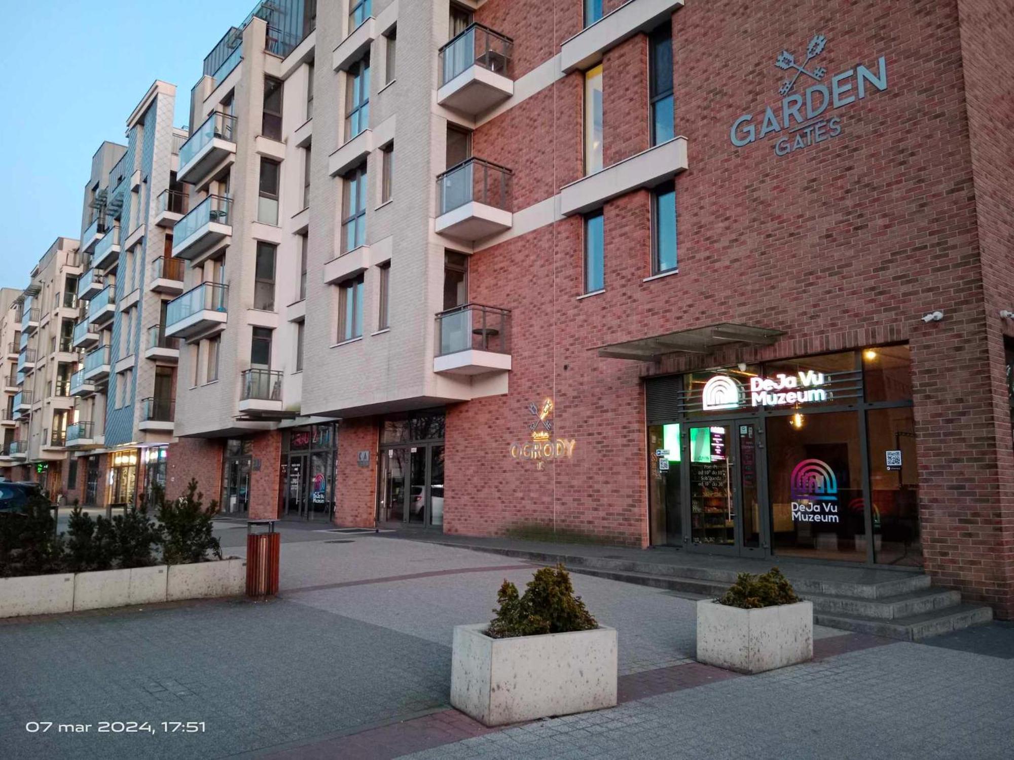 Uroczy Apartament Dlugie Ogrody 48 格但斯克 外观 照片