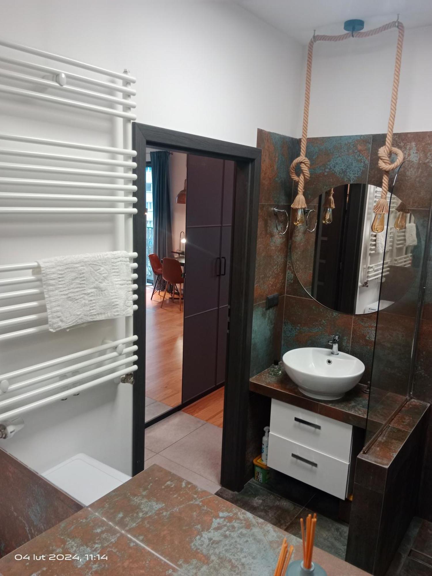 Uroczy Apartament Dlugie Ogrody 48 格但斯克 外观 照片