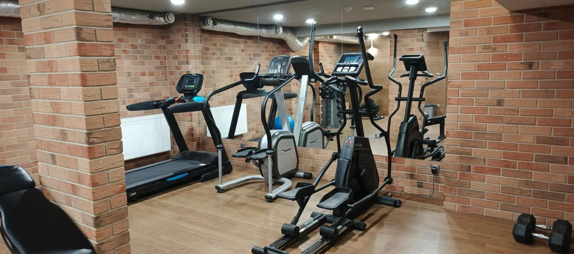 Uroczy Apartament Dlugie Ogrody 48 格但斯克 外观 照片